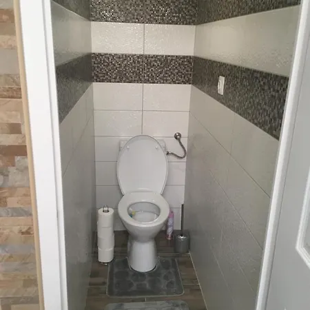 Mora Apartmanhaz *