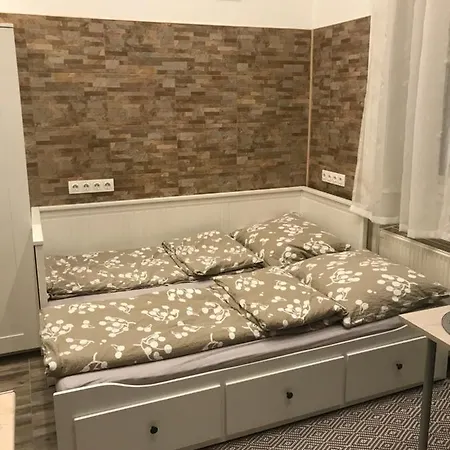 Апартаменты Mora Apartmanhaz *