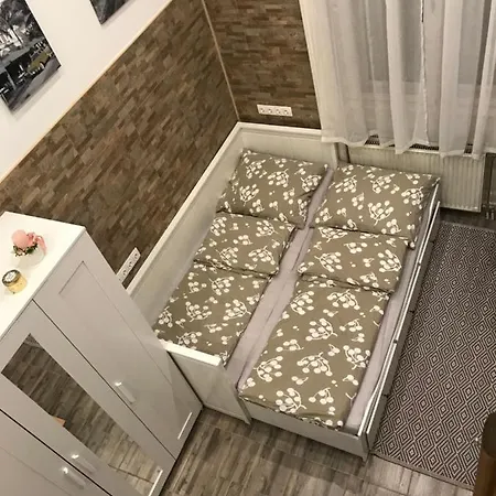 Mora Apartmanhaz Apartament Kiskunfélegyháza