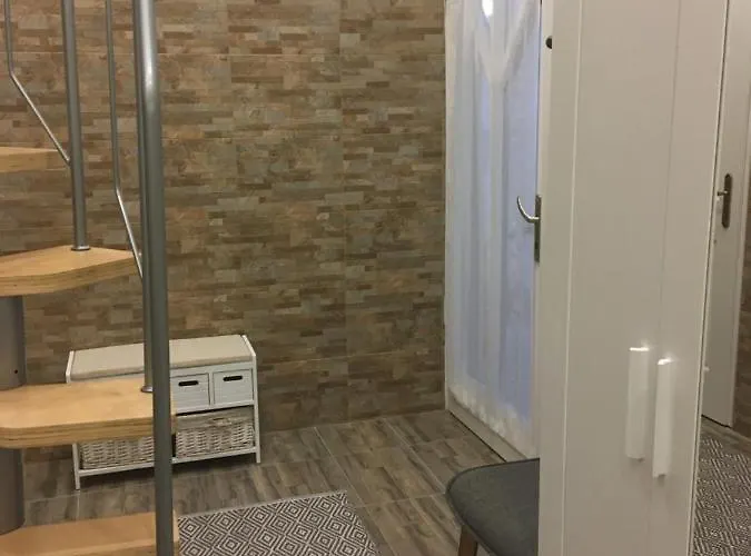 Mora Apartmanhaz *