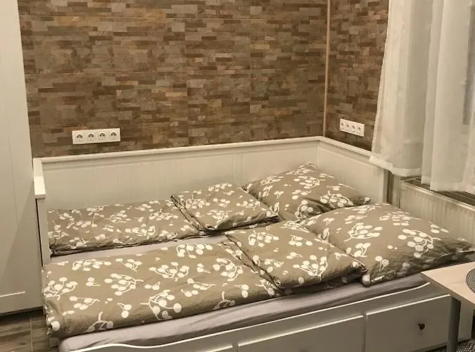 Apartament Mora Apartmanhaz *